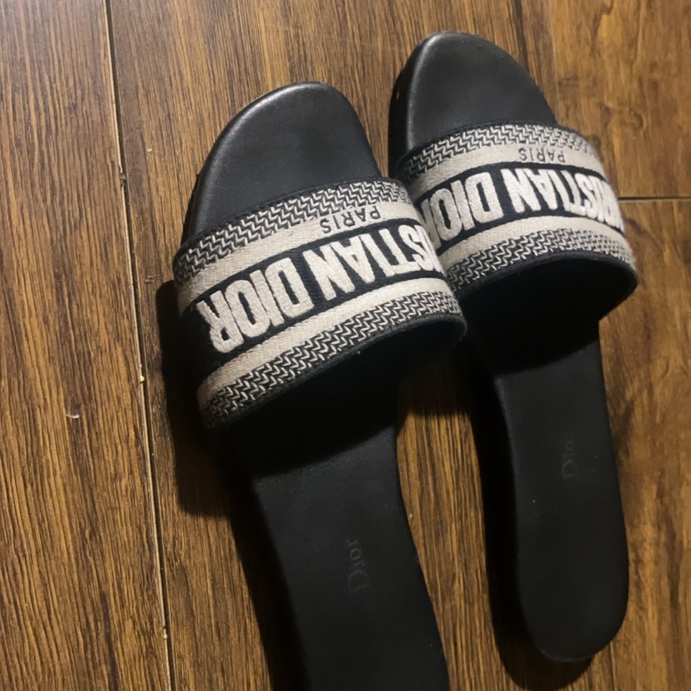 Christian Dior slides - Picture 2 of 4